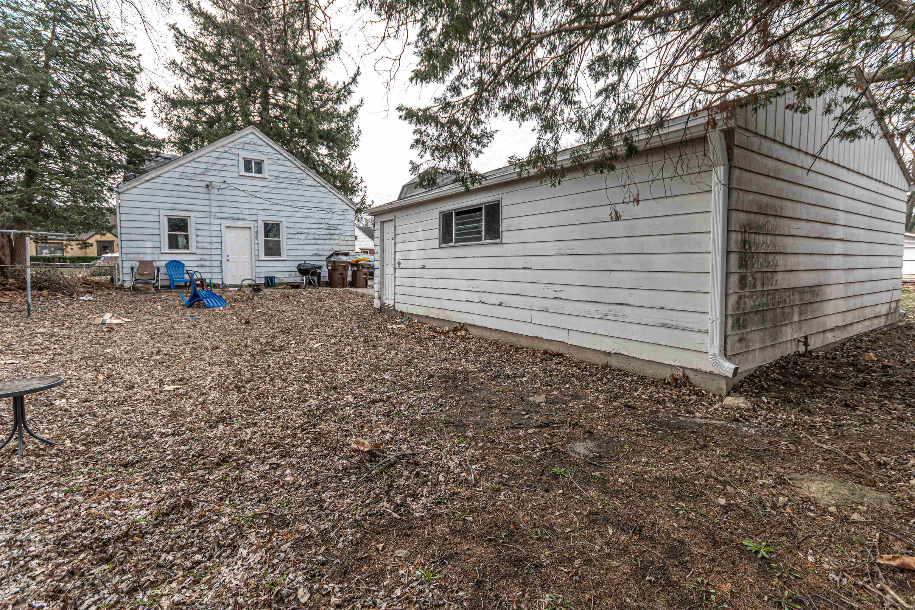 2827 Knight Avenue Rockford, IL 61101 - Photo 16 of 16 a front view of a house with a yard
