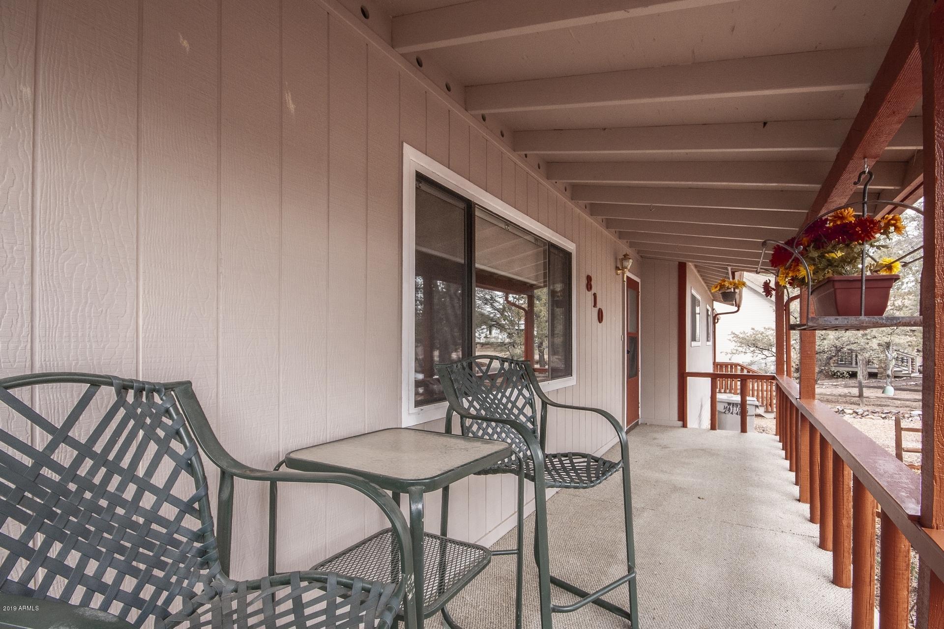 810 South Ridgeway Street Payson, AZ 85541 - Photo 4 of 40 Covered front porch