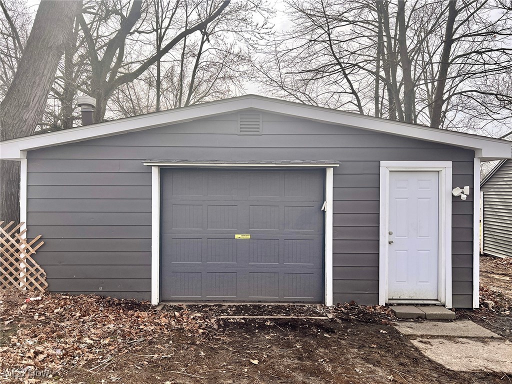 1572 Krumroy Road Akron, OH 44306 - Photo 28 of 30