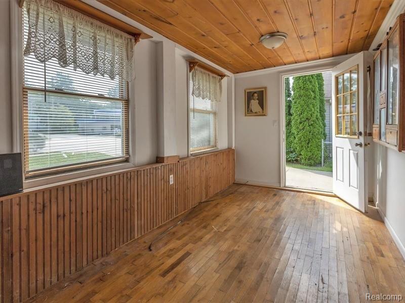 7241 North Genesee Road Genesee, MI 48437 - Photo 5 of 24 05-7241 N Genesee Rd-windowstill-re.jpg