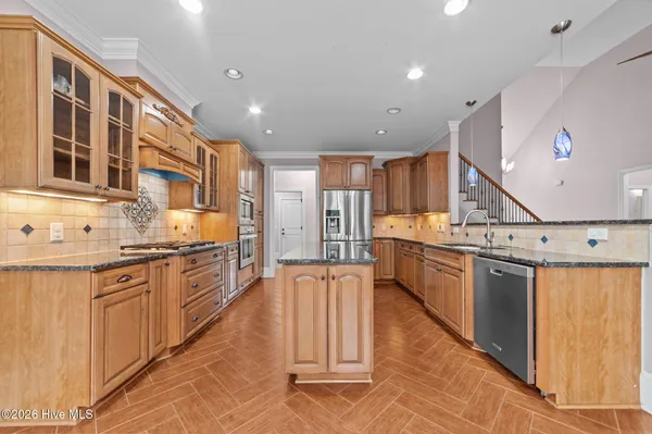 $599,999 | 414 Crown Drive, Washington, NC 27889