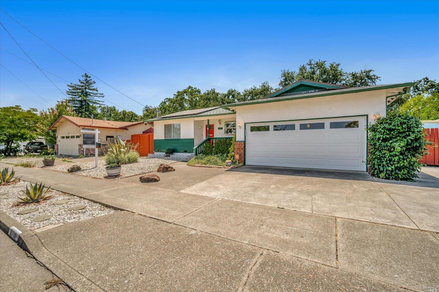 2119 Mission Boulevard Santa Rosa, CA 95409 - Photo 2 of 37