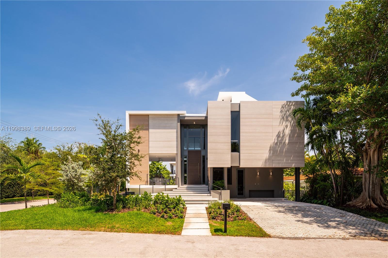 571 Glenridge Road Key Biscayne, FL 33149 - Photo 11 of 33