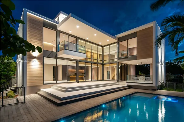 $8,170,000 | 571 Glenridge Road, Key Biscayne, FL 33149