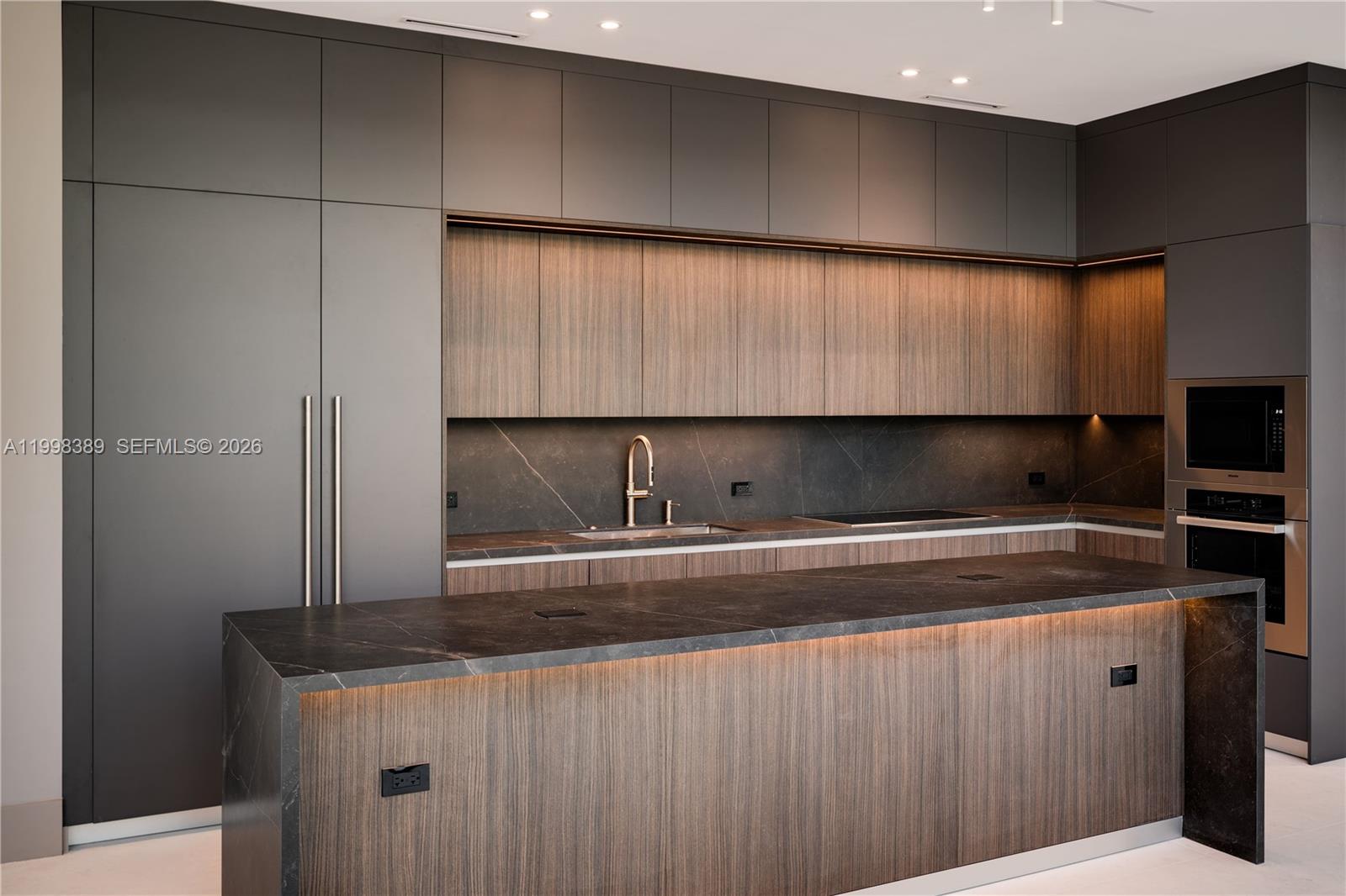 571 Glenridge Road Key Biscayne, FL 33149 - Photo 25 of 33