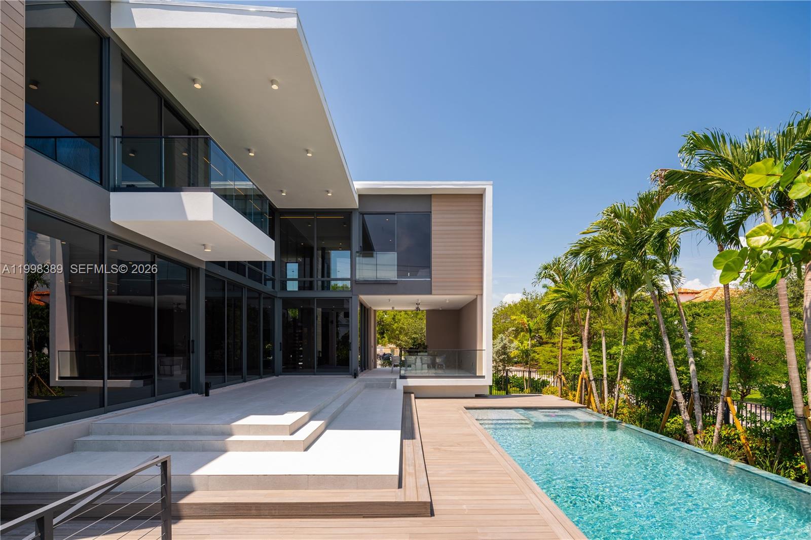 571 Glenridge Road Key Biscayne, FL 33149 - Photo 28 of 33