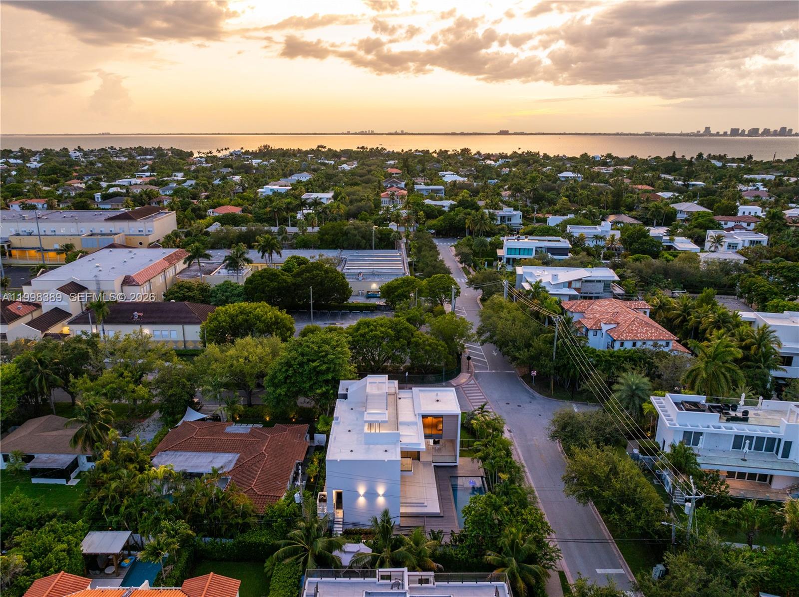 571 Glenridge Road Key Biscayne, FL 33149 - Photo 6 of 33