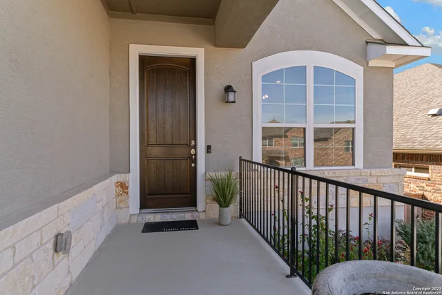 a view of front door and porch