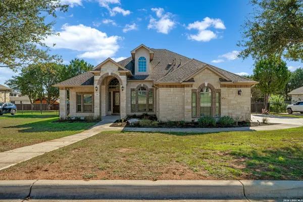 $3,200 | 226 Hamburg Avenue, New Braunfels, TX 78132