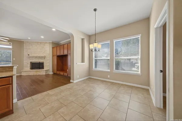 $3,200 | 226 Hamburg Avenue, New Braunfels, TX 78132