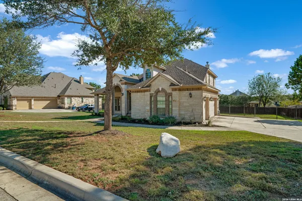 $3,200 | 226 Hamburg Avenue, New Braunfels, TX 78132