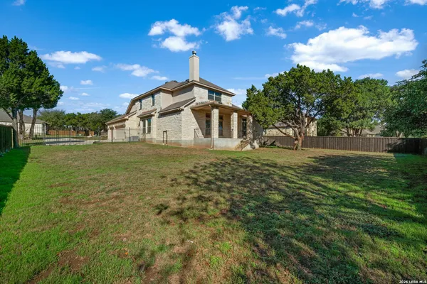 $3,200 | 226 Hamburg Avenue, New Braunfels, TX 78132