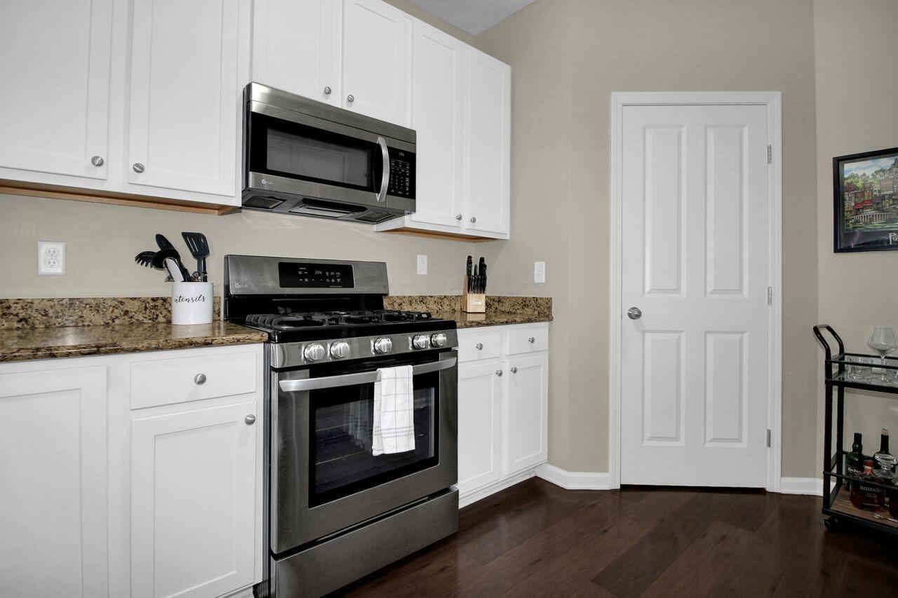 8008 Ravine Run Lane, Unit 8008 Columbus, OH 43235 - Photo 8 of 30 E