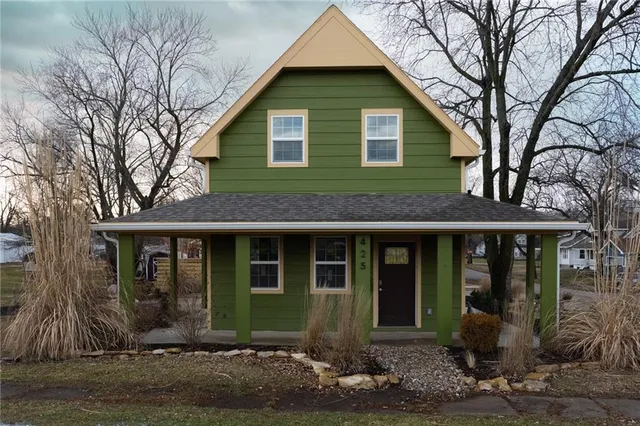 $249,900 | 425 North Cherry Street, Cameron, MO 64429