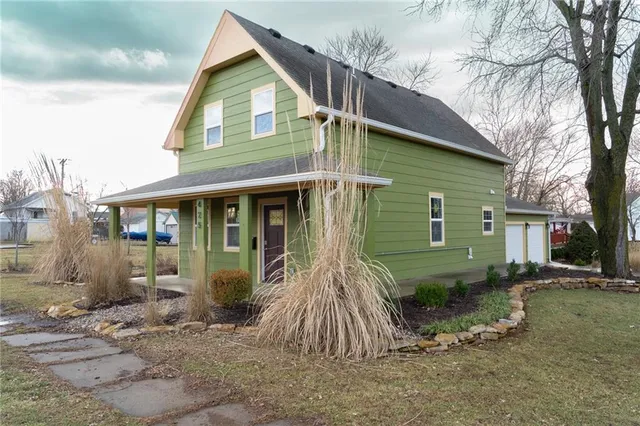 $249,900 | 425 North Cherry Street, Cameron, MO 64429