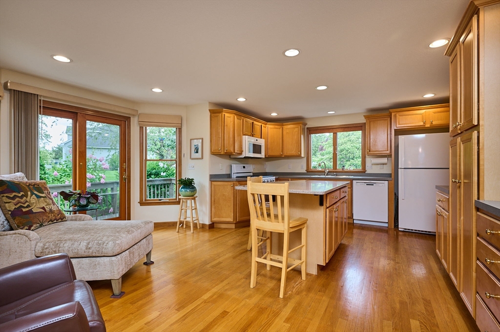 1 Spring Meadows South Hadley, MA 01075 - Photo 8 of 42