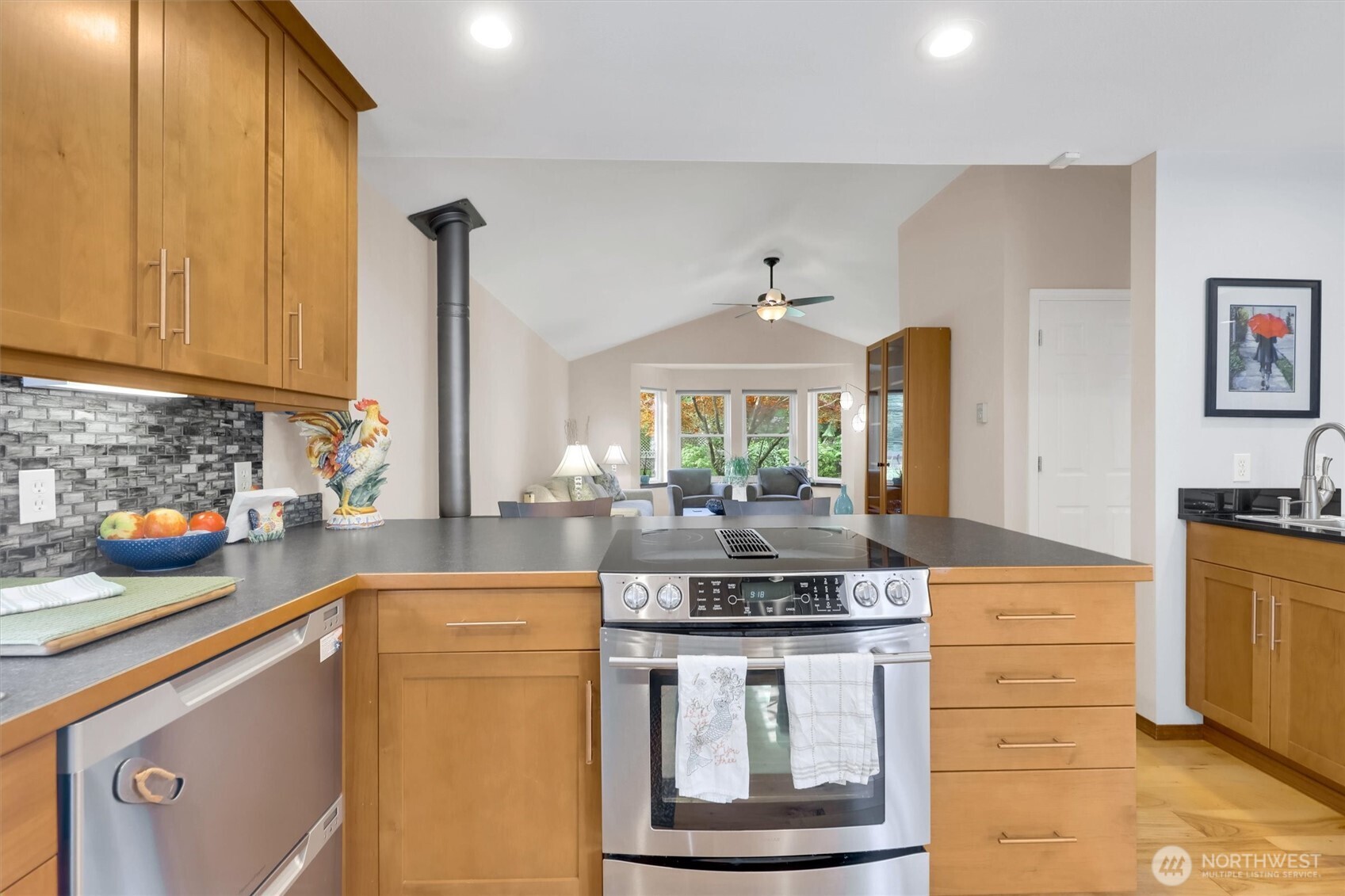 4623 224th Street Southeast Bothell, WA 98021 - Photo 7 of 39