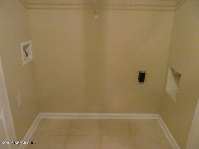 10550 Baymeadows Road, Unit 809 Jacksonville, FL 32256 - Photo 7 of 13 Laundry Closet