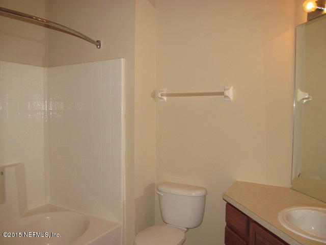 10550 Baymeadows Road, Unit 809 Jacksonville, FL 32256 - Photo 10 of 13 Master Bathroom