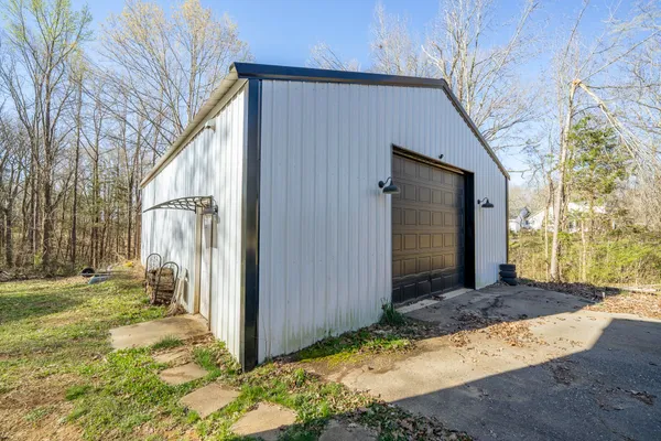 $549,000 | 835 Breckenridge Lane, Savannah, TN 38372