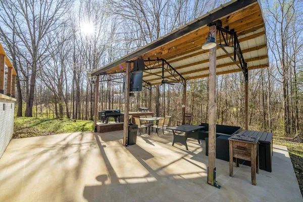 $549,000 | 835 Breckenridge Lane, Savannah, TN 38372