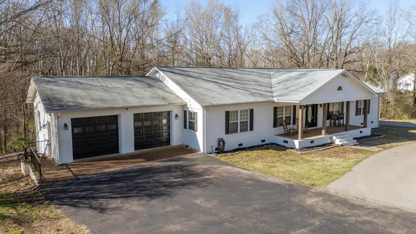 $549,000 | 835 Breckenridge Lane, Savannah, TN 38372