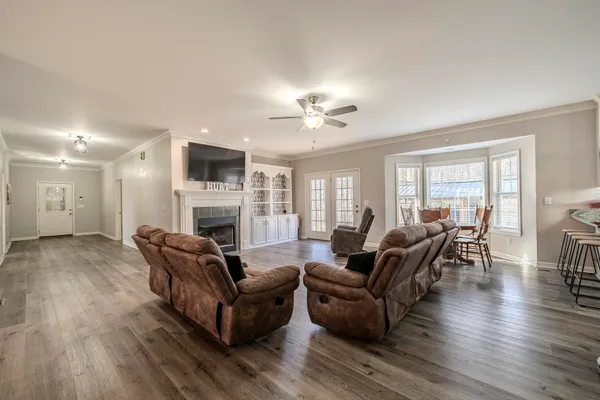 $549,000 | 835 Breckenridge Lane, Savannah, TN 38372