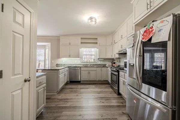 $549,000 | 835 Breckenridge Lane, Savannah, TN 38372