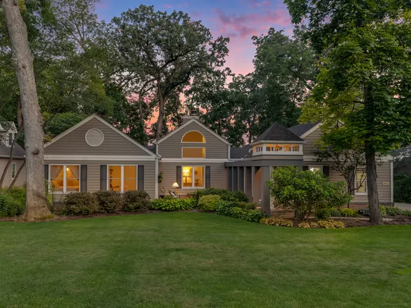 $500,000 | 1912 Whispering Oaks Lane, Sugar Grove, IL 60554