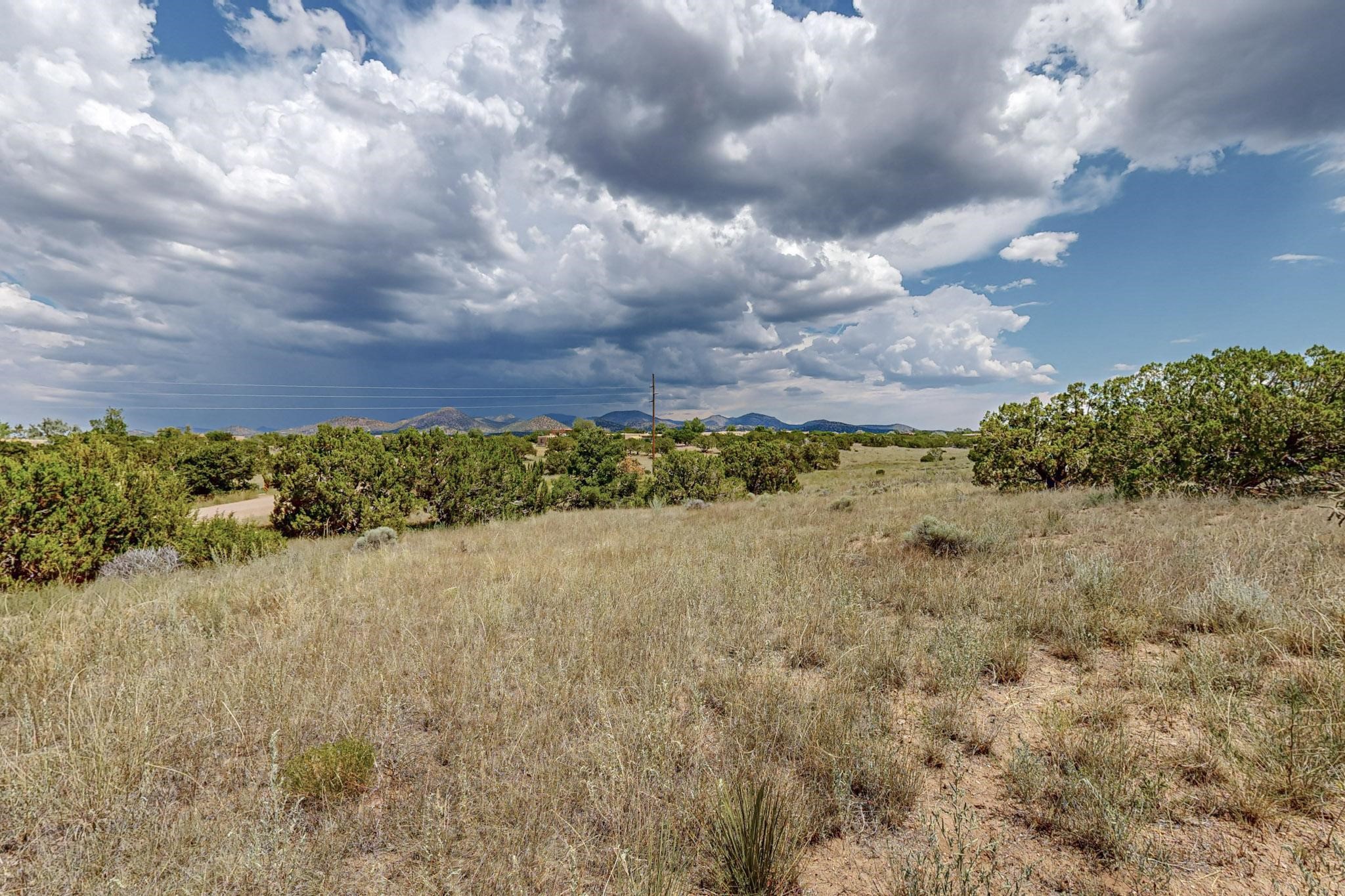 15 Dovela Road Santa Fe, NM 87508 - Photo 3 of 11