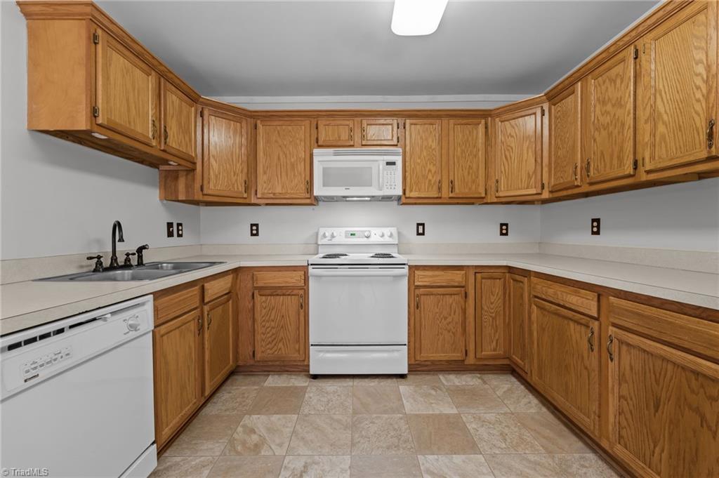 2310 Rothwood Acres Road Greensboro, NC 27406 - Photo 22 of 46 Gallery Image 22