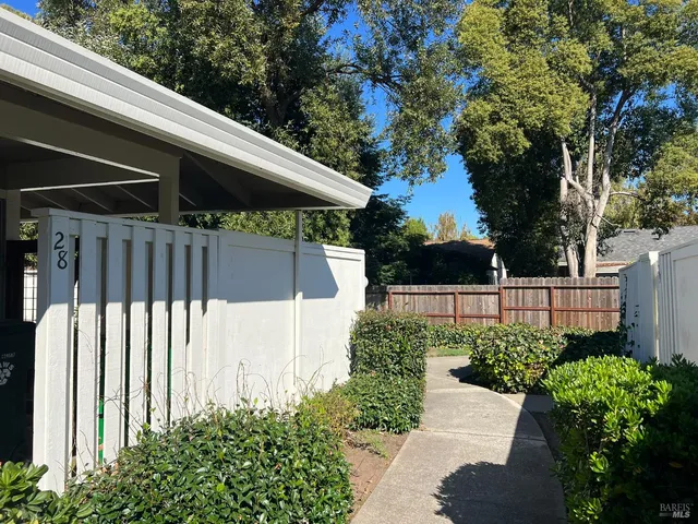 $499,000 | 28 Belvedere Court, Napa, CA 94559