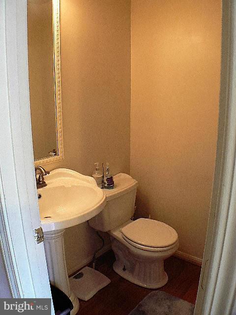 1111 Inner Circle Baltimore, MD 21225 - Photo 9 of 22 Main Floor Half Bath