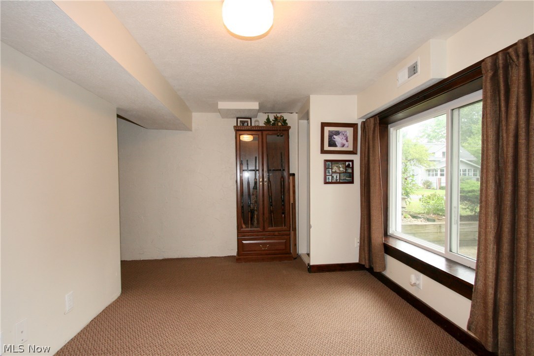2438 Wright Road Akron, OH 44320 - Photo 18 of 25