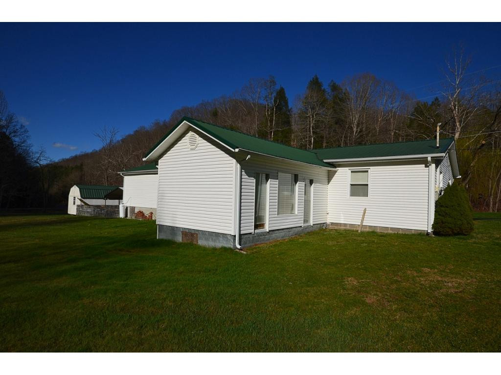 916 Flatwoods Road Bluff City, TN 37618 - Photo 9 of 32 Photo 9