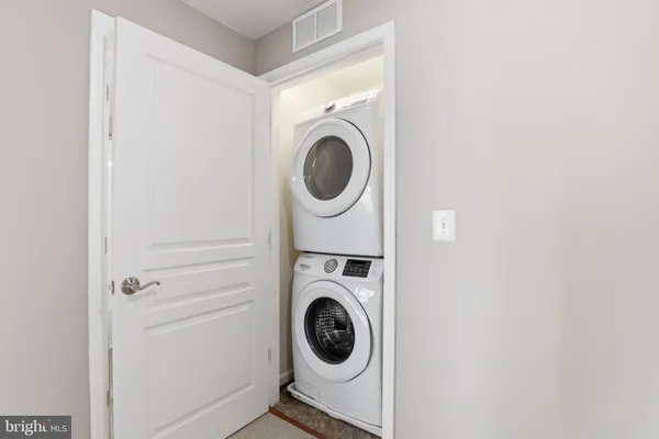 $2,600 | 14814 Mason Creek Circle, Woodbridge, VA 22191