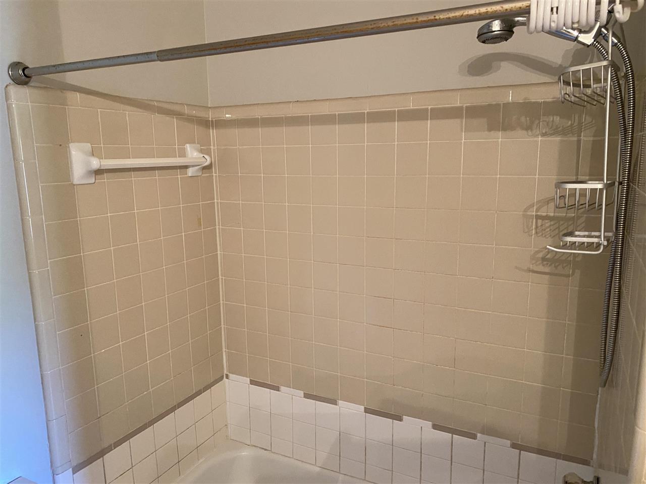 198 South Walnut Bend Road Memphis, TN 38018 - Photo 11 of 18 a bathroom with a shower