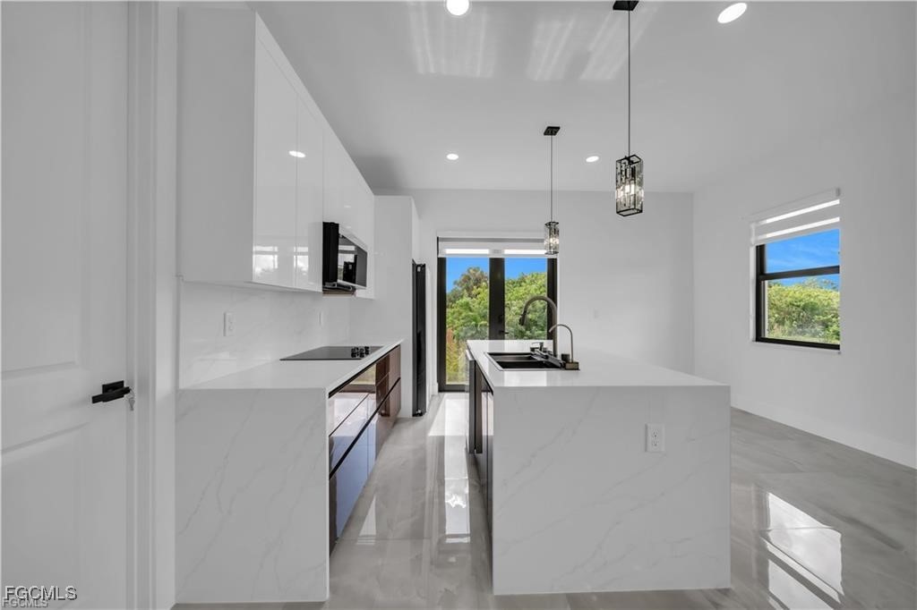 711 Roma Avenue South Lehigh Acres, FL 33974 - Photo 10 of 38