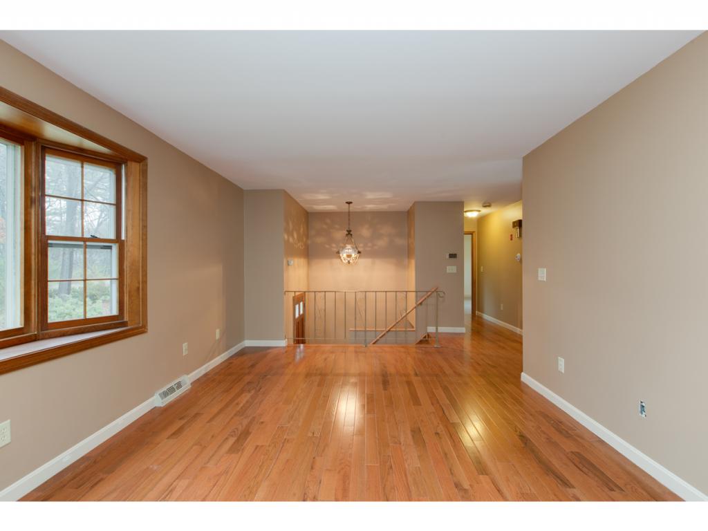 22 Sand Hill Road Hudson, NH 03051 - Photo 5 of 21