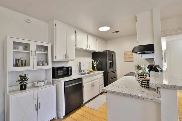 $399,888 | 247 North Capitol Avenue, Unit 161, San Jose, CA 95127