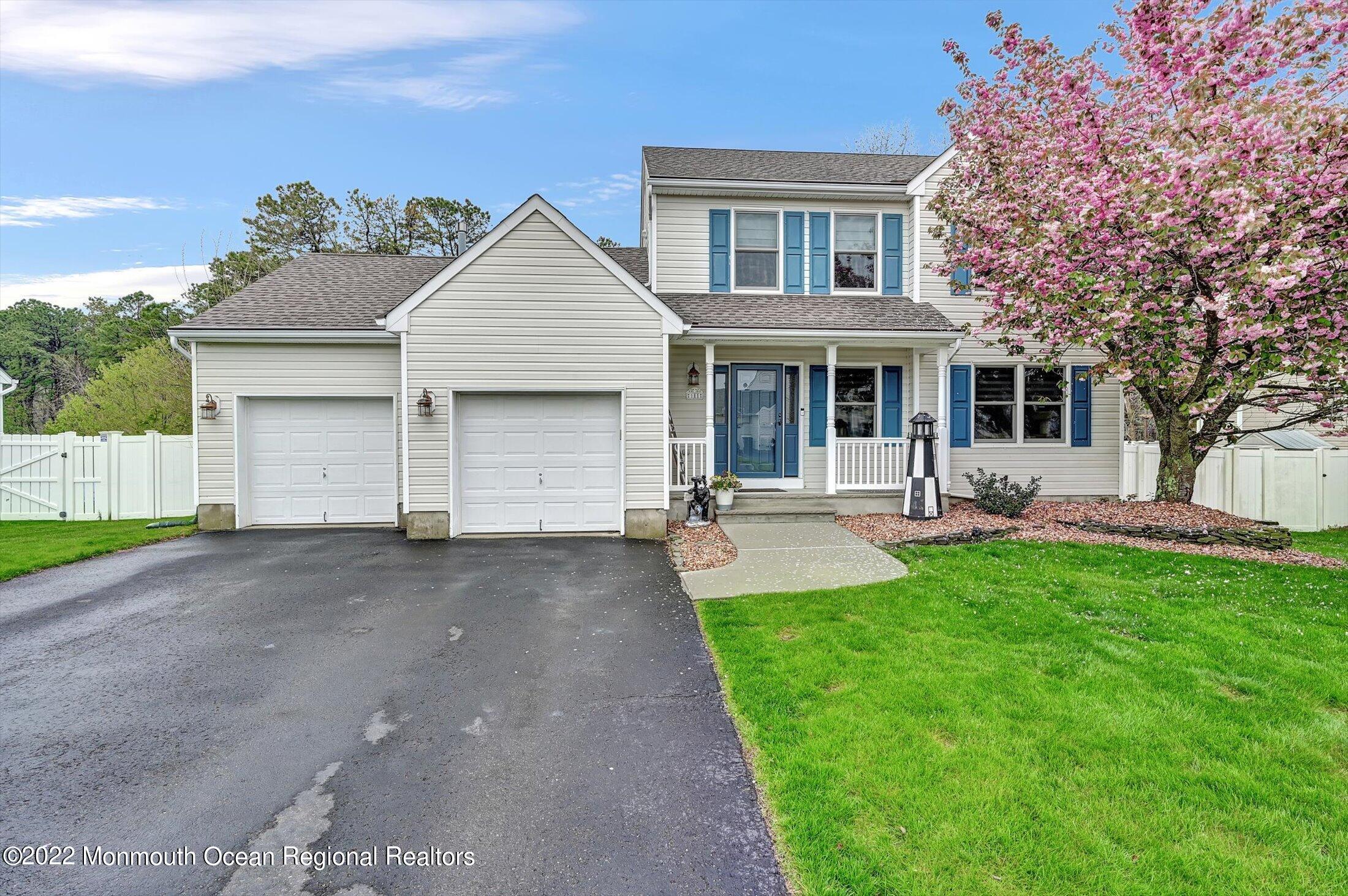 111 West Shenendoah Road Howell, NJ 07731 - Photo 1 of 46 01-22456607