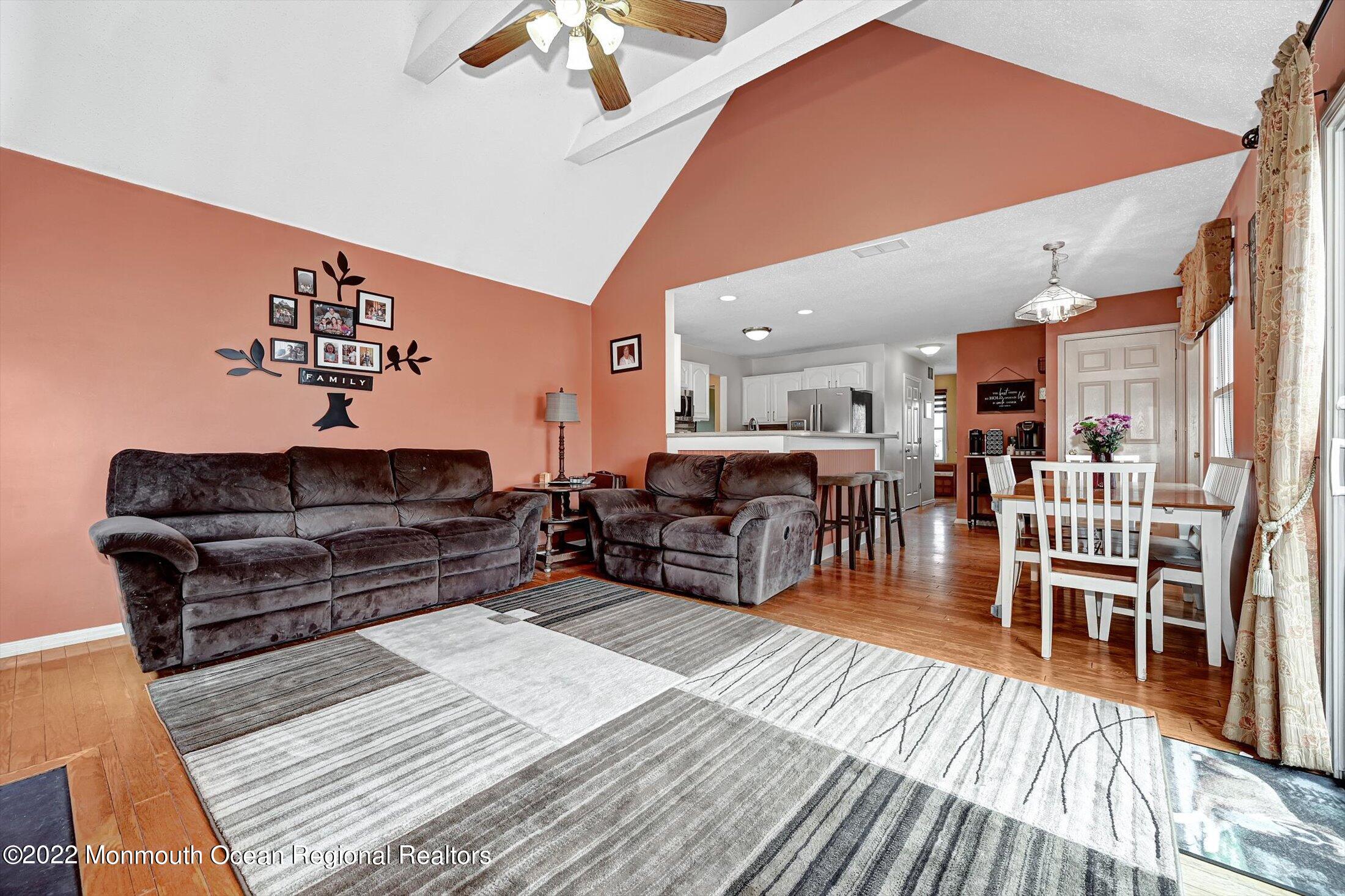 111 West Shenendoah Road Howell, NJ 07731 - Photo 12 of 46 12-22456761