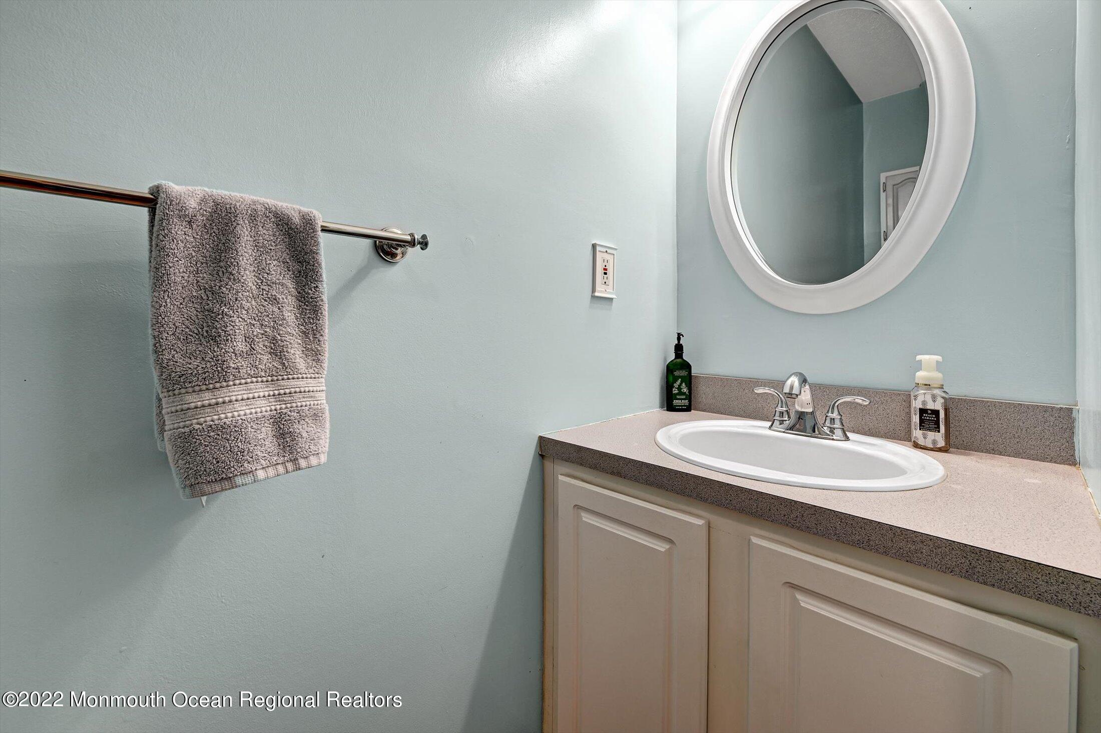 111 West Shenendoah Road Howell, NJ 07731 - Photo 20 of 46 20-22456856