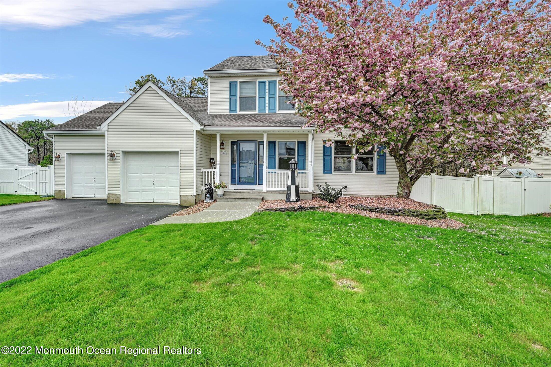 111 West Shenendoah Road Howell, NJ 07731 - Photo 2 of 46 02-22456617