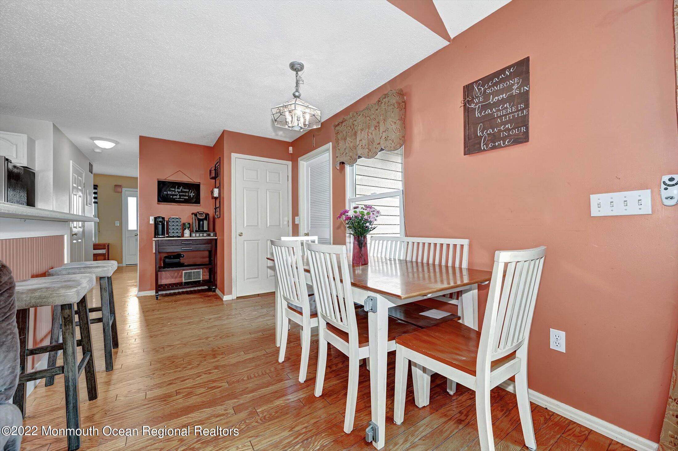 111 West Shenendoah Road Howell, NJ 07731 - Photo 10 of 46 10-22456746