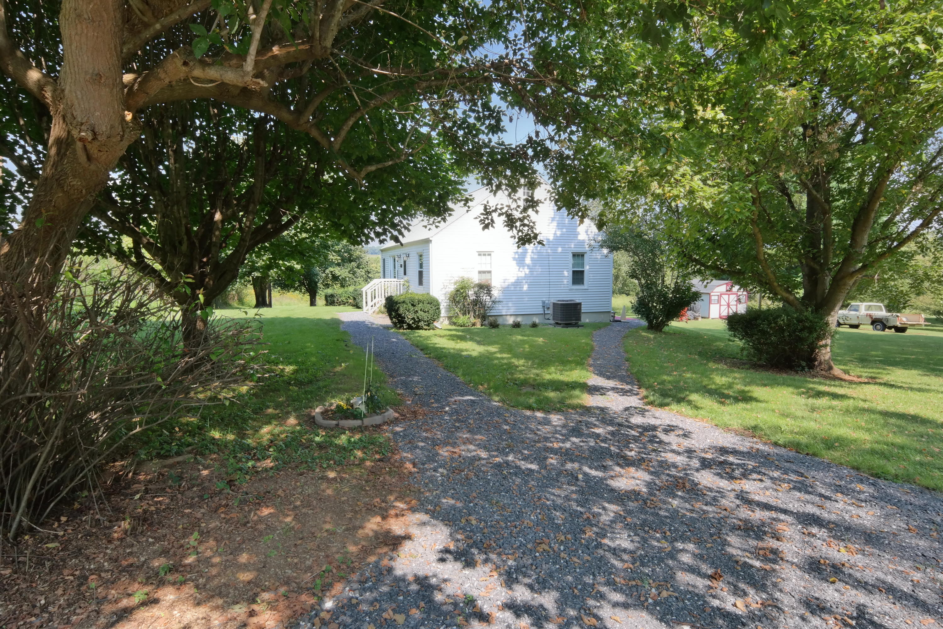 291 Hardbarger Road Buchanan, VA 24066 - Photo 15 of 22 Front 2