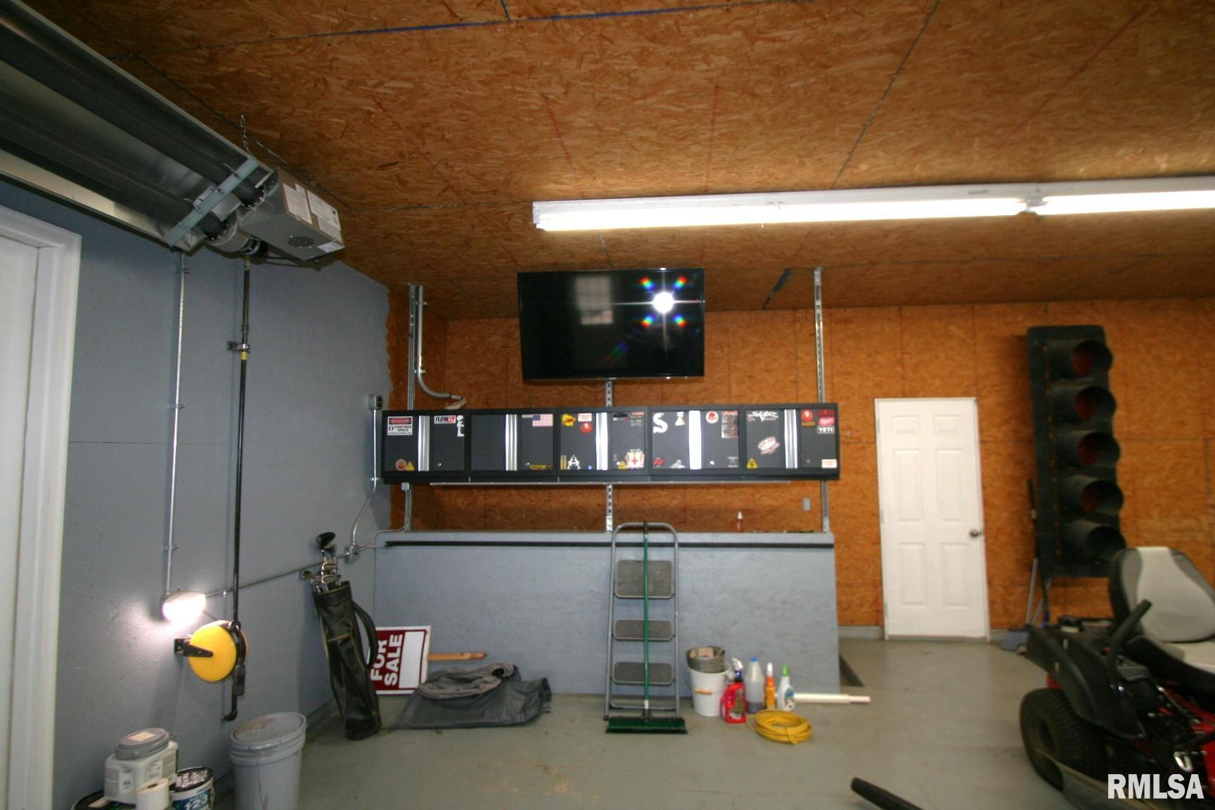 306 East Madison Street Mackinaw, IL 61755 - Photo 12 of 29