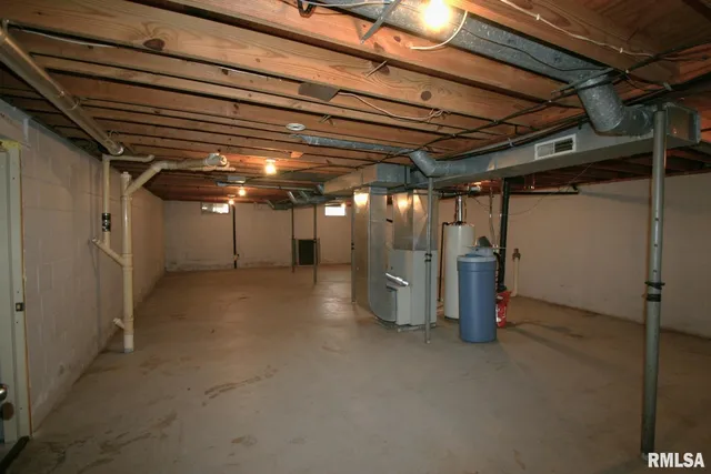 $189,900 | 306 East Madison Street, Mackinaw, IL 61755