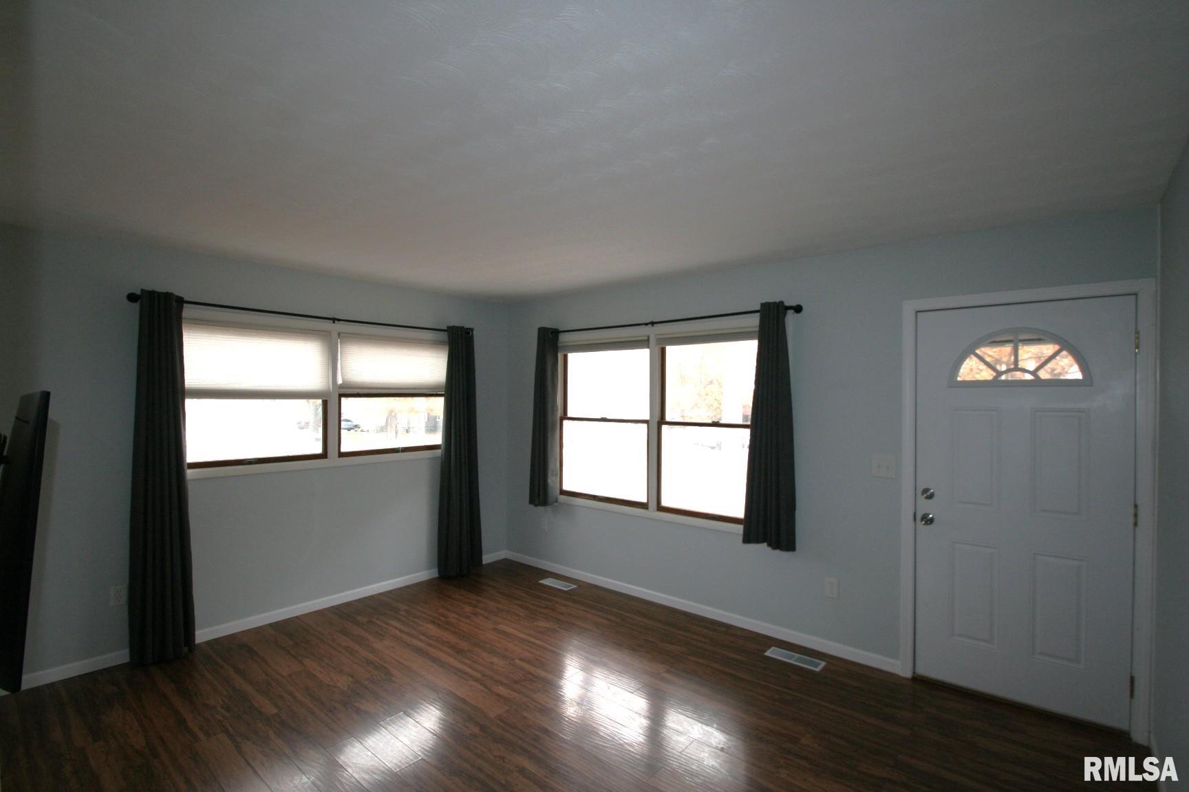 306 East Madison Street Mackinaw, IL 61755 - Photo 19 of 29