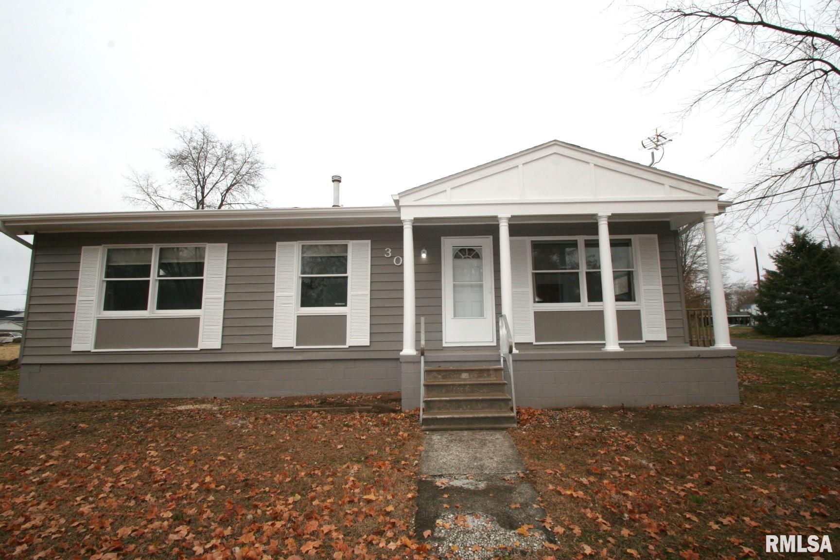 306 East Madison Street Mackinaw, IL 61755 - Photo 5 of 29